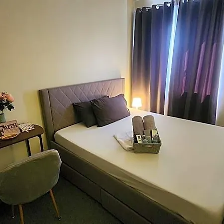 Empress Suite Smdc Hope Residences Condotel With Unliwifi